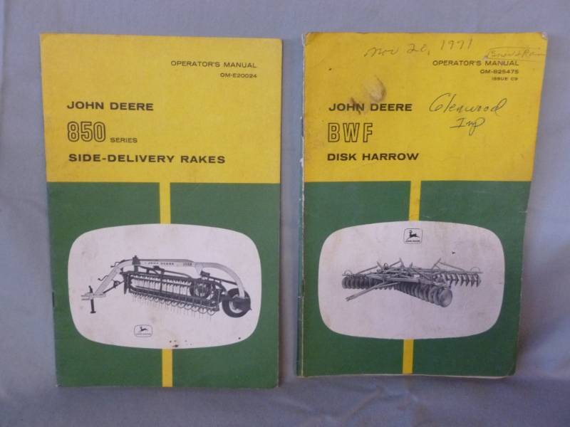 lot 266 image: Vintage Manuals