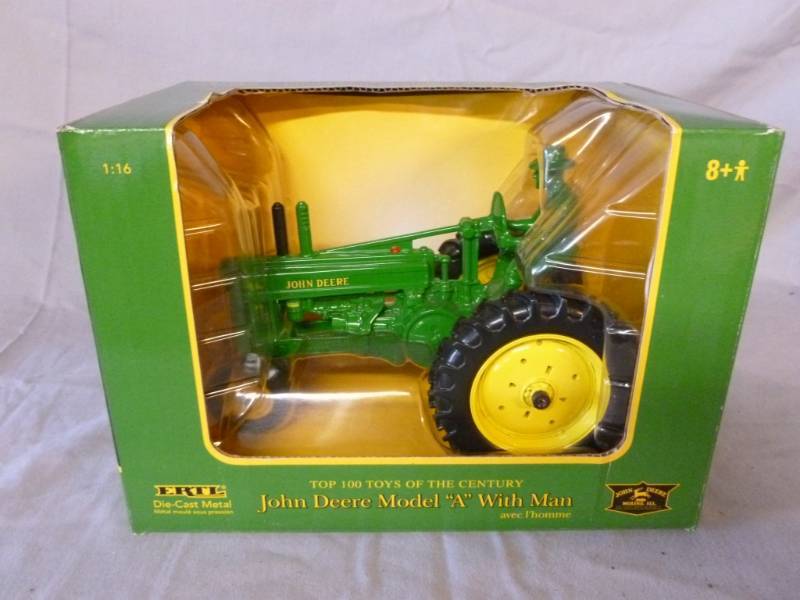 lot 269 image: Ertl - John Deere Tractor