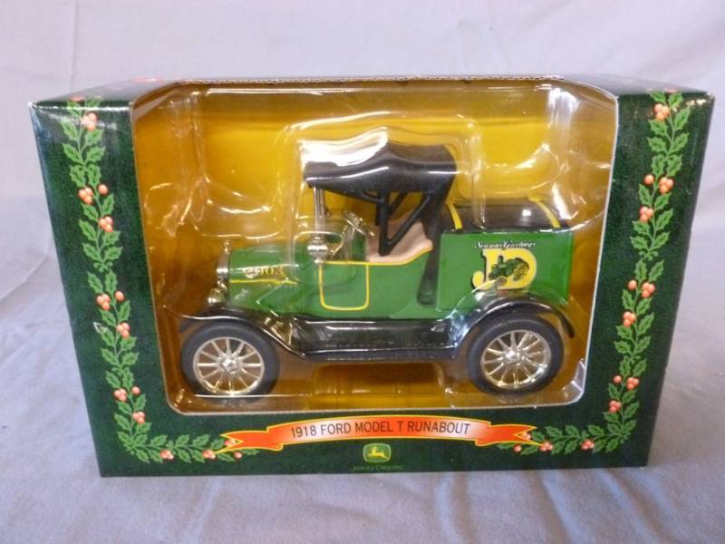 lot 278 image: Ertl Truck Coin Bank