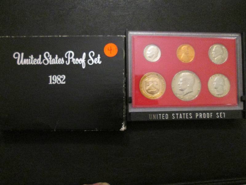 lot 115 image: 1982 S US Mint Proof Set...