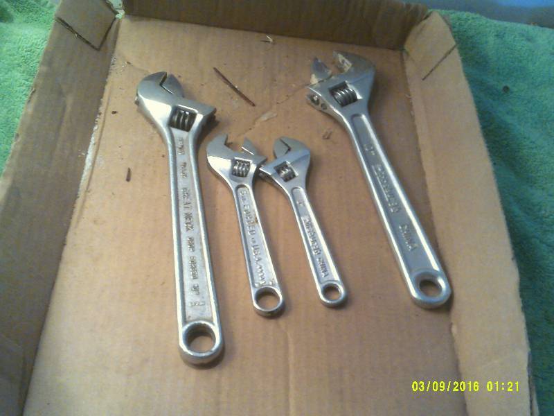 TWO 10 INCH TWO 6 INCH GRESENT WRENCHES
