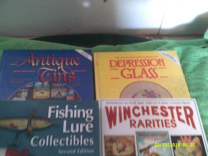 4 COLLECTOR BOOKS