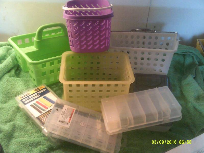 SMALL CARRY TOTES AND DIVIDED CASES
