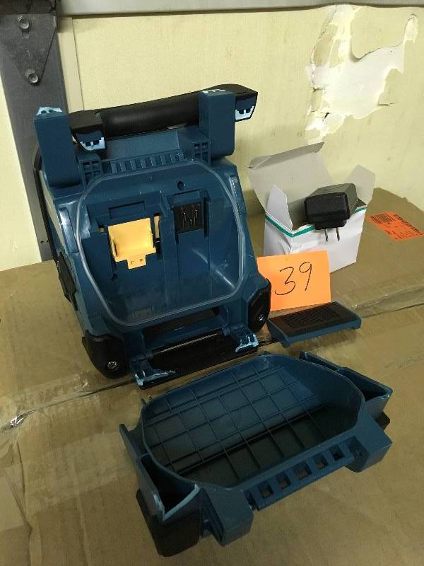 lot 39 image: Makita 18 Volt LXT12Volt Max CXT Lithium-Ion Cordless Bluetooth Job Site Speaker - Speaker Only damaged piececover handle not used review pictures