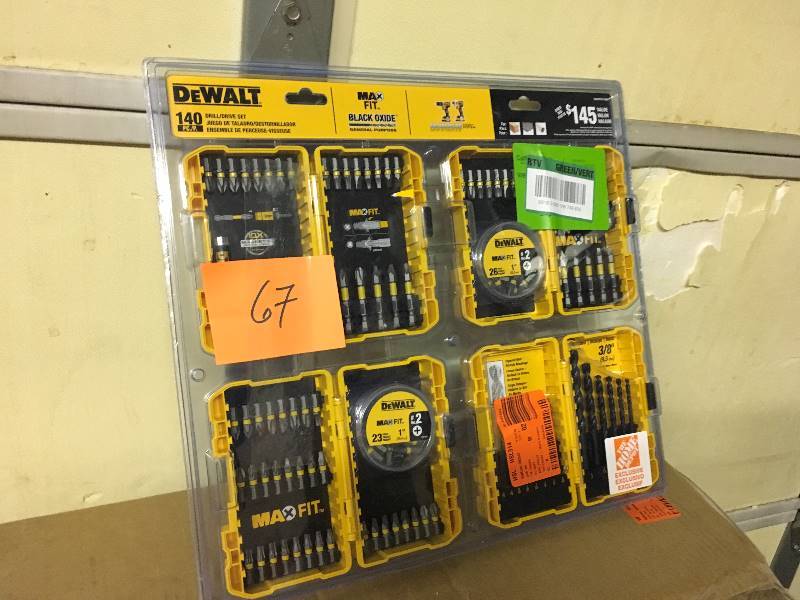 lot 67 image: DeWalt 140 Piece DrillDriver Set MAX Fit, Black Oxide new