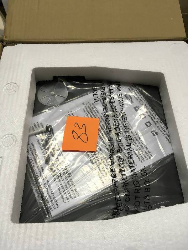 lot 83 image: Masterbuilt Pro 30 in. Black Electric Digital Smoker  open box not used