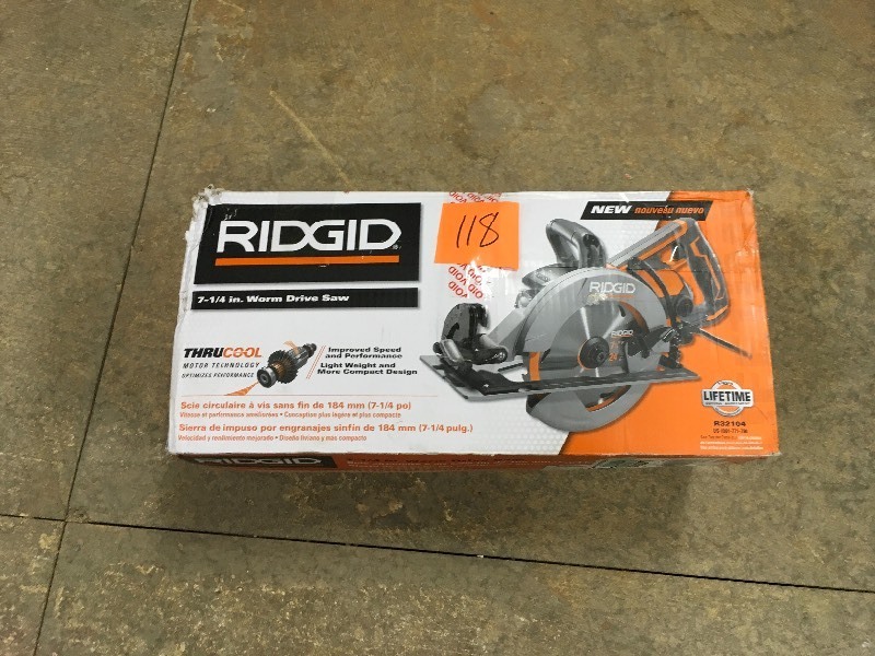 lot 117 image: Ridgid 15 Amp THRUCOOL 7-14 in. Worm Drive Circular Saw used in working condition
