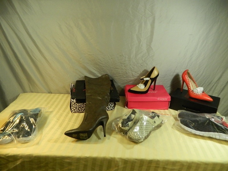 lot 28 image: 6 Pairs of Womens Shoes