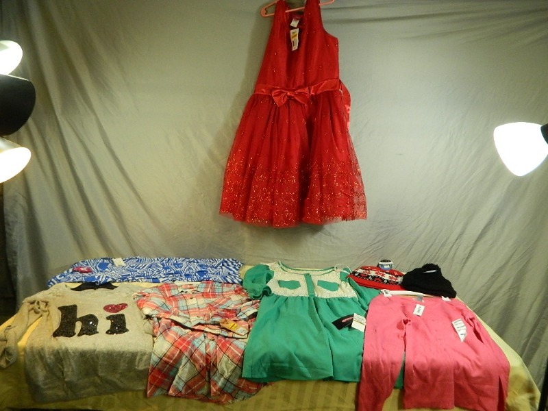 lot 34 image: New Girls Clothing