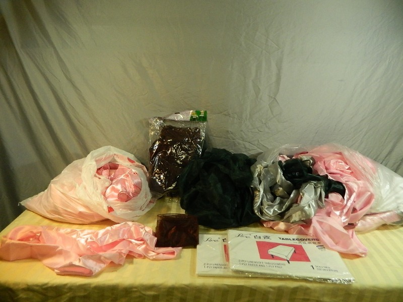 lot 37 image: Chair Bows, Chair Sashes, More