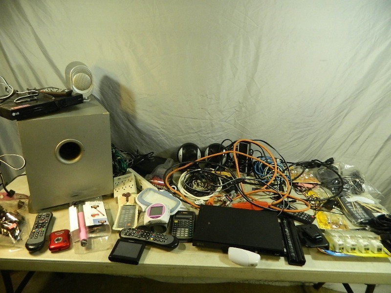 lot 58 image: Assorted Electronics