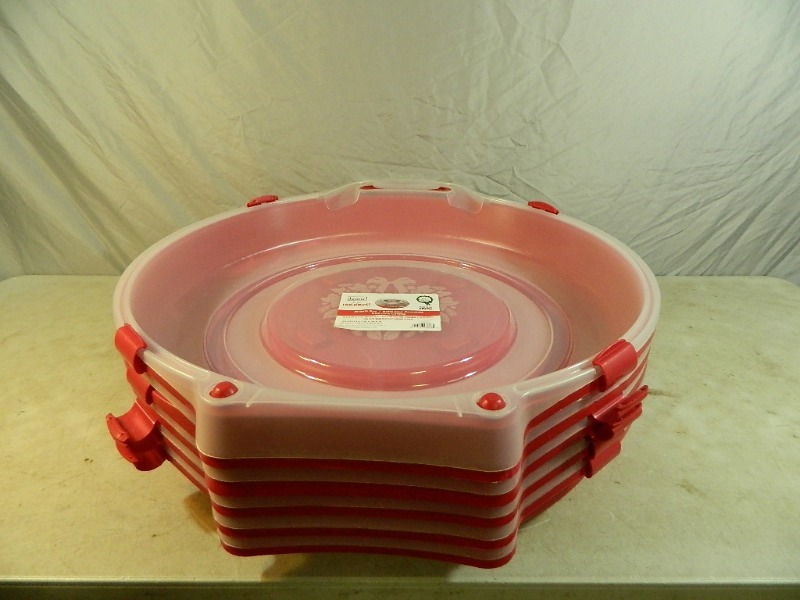 lot 68 image: 5 Wreath Holder  Totes with Lids