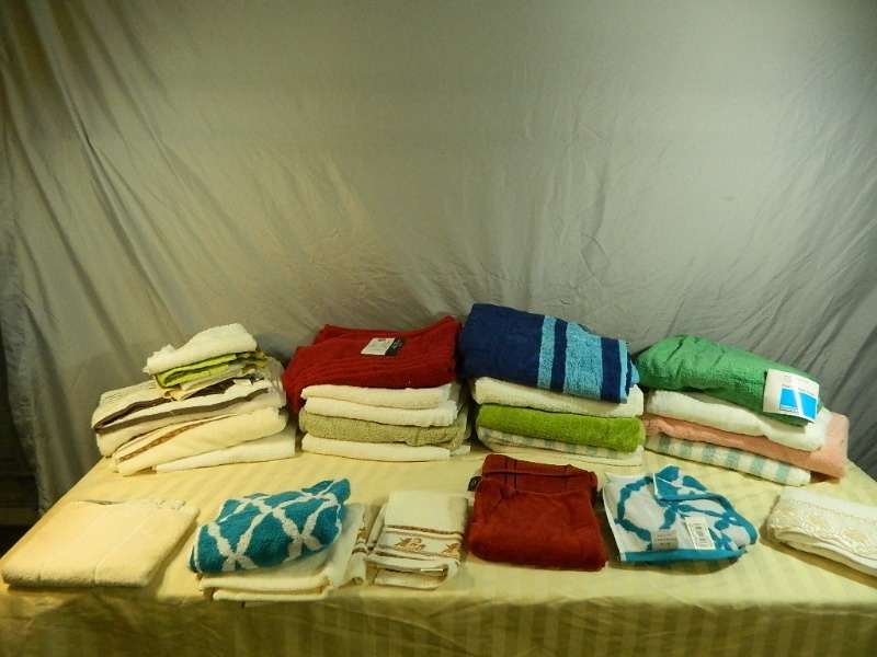lot 79 image: 30 Assorted Towels