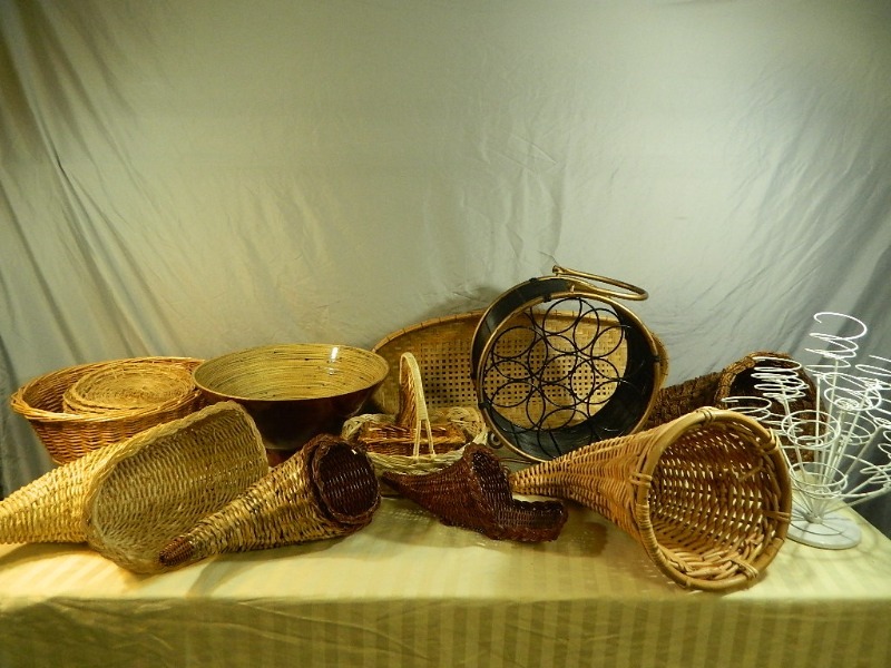 lot 86 image: Wine Rack, Wicker Items and More