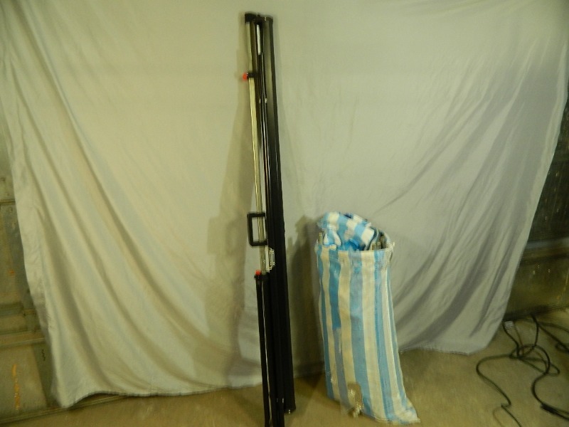 lot 124 image: Projector Screen with Stand and More