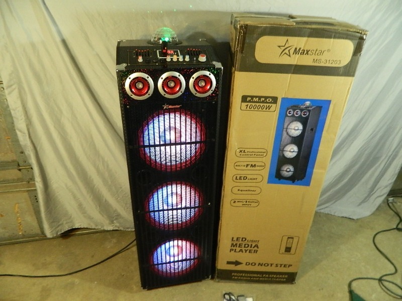 lot 10 image: New Large Speaker