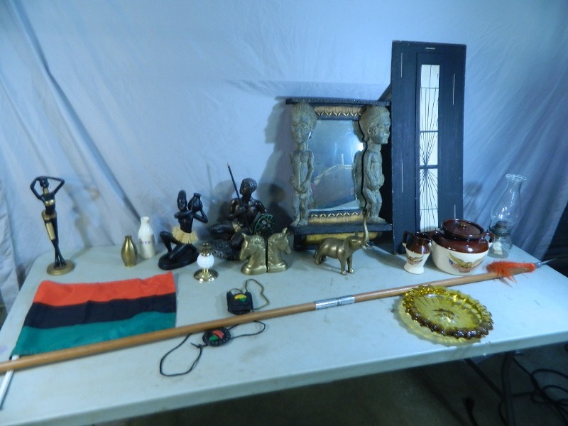 lot 126 image: African Decor, Collectibles, More
