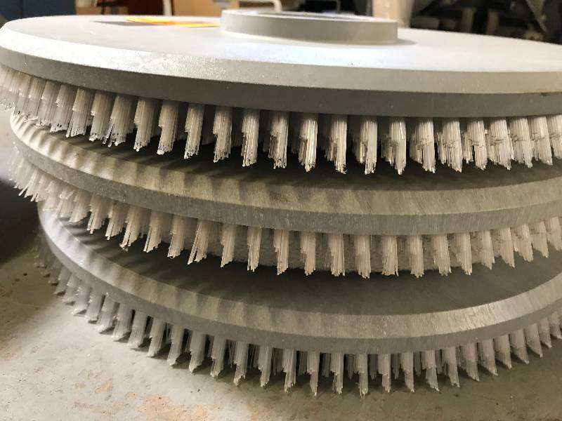 LOT OF 19 SCRUBBER PADS  HOLDERS