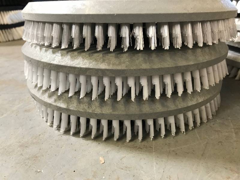 LOT OF 12 SCRUBBER PAD HOLDERS