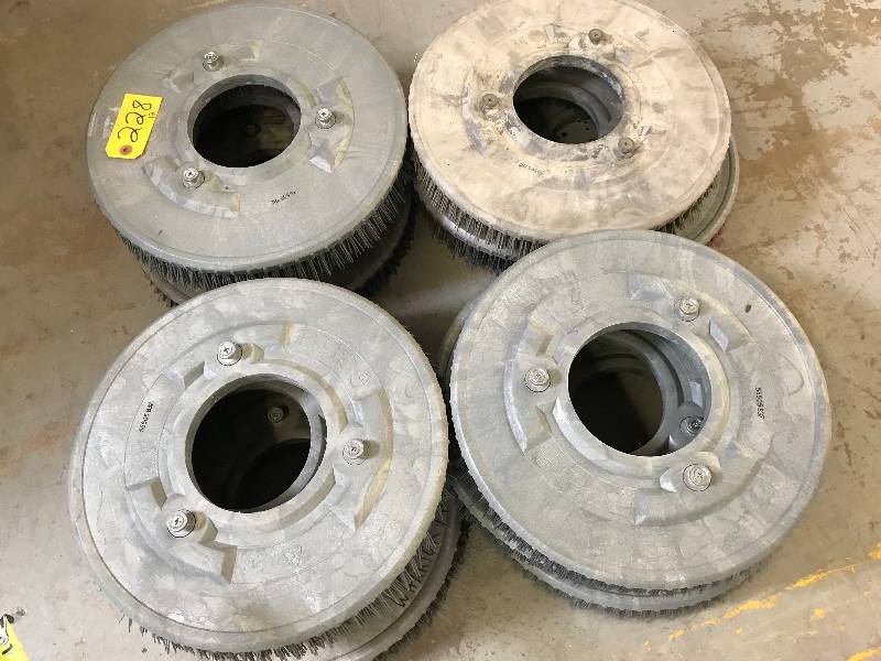 LOT OF 15 SCRUBBER PADS  HOLDERS