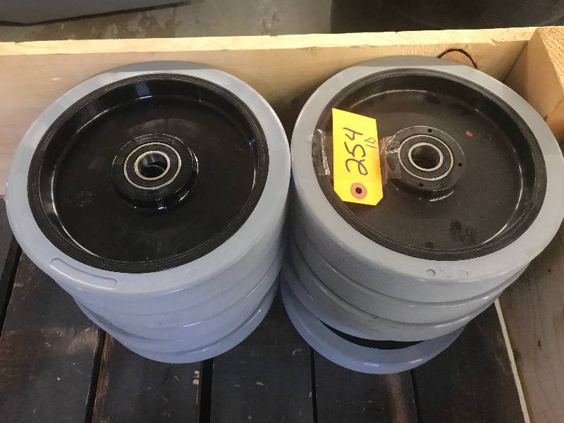 LOT OF 10 HARD RUBBER WHEELS
