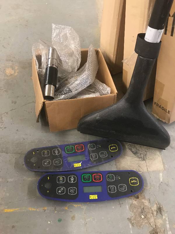FLOOR CLEANER ACCESSORIES LOT