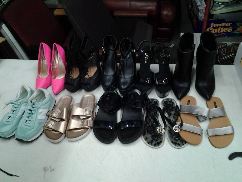 Lot Of Ladies Shoes & Sandals Size 6