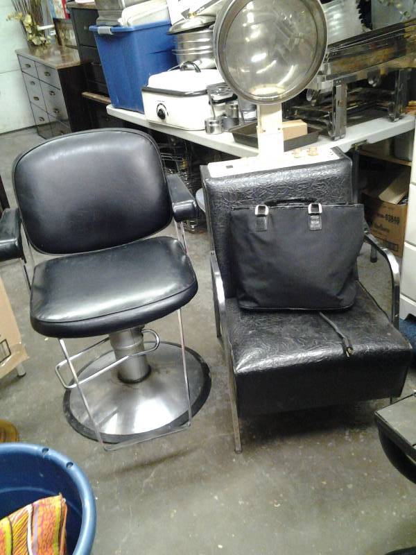 Hydraulic Styling Chair, Hair Dryer Chair & Lot Of StylingSalon Capes
