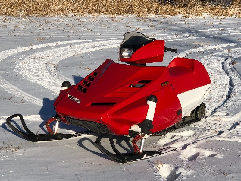 1989 Yamaha Exciter 570 Snowmobile Loretto Equipment 374 KBID