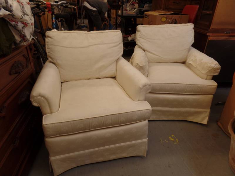 PAIR OF CHAIRS