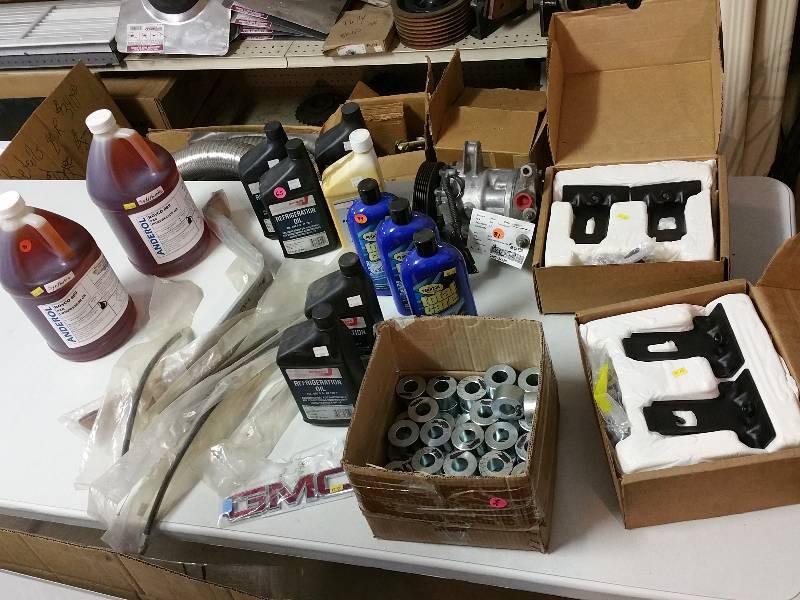 lot 8 image: Compressor, Synthetic Compressor Oil, Brackets, etc.