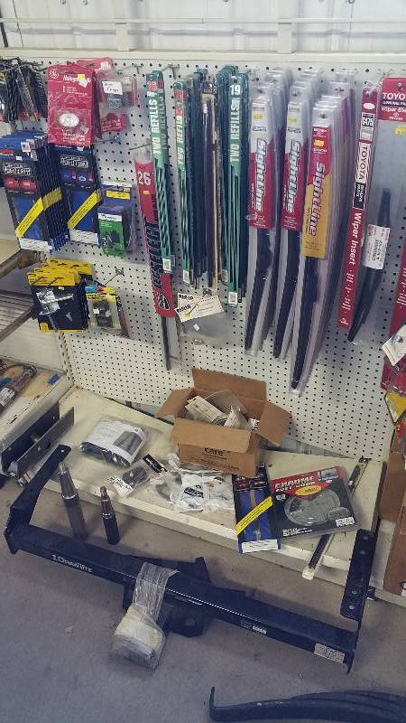 lot 17 image: Large Group of Windshield Wipers, Bulbs, Locks, etc.
