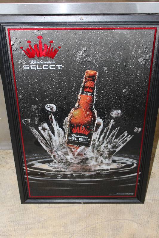 lot 22 image: Budweiser Select Mirror