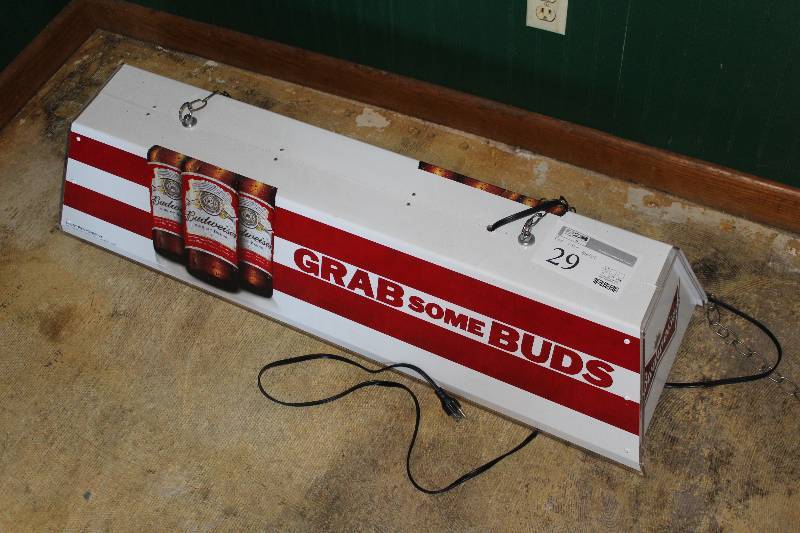 lot 29 image: Budweiser Beer Pool Table Light