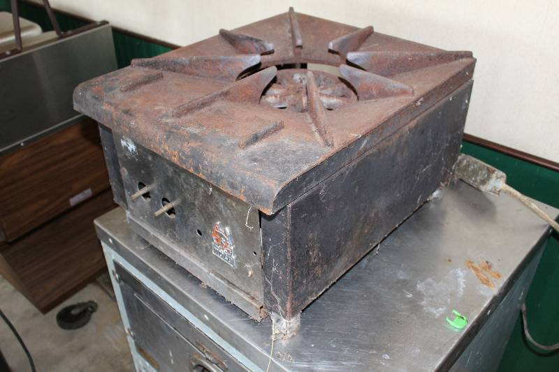 lot 10 image: Wolf Commercial Gas Burner Single Stove Top Cooker
