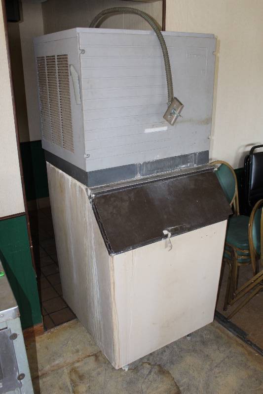 lot 11 image: Scotsman Commercial Ice Maker
