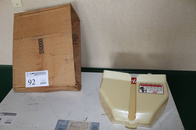 lot 92 image: Heinz Large Ketchup Vol-Pak Dispenser