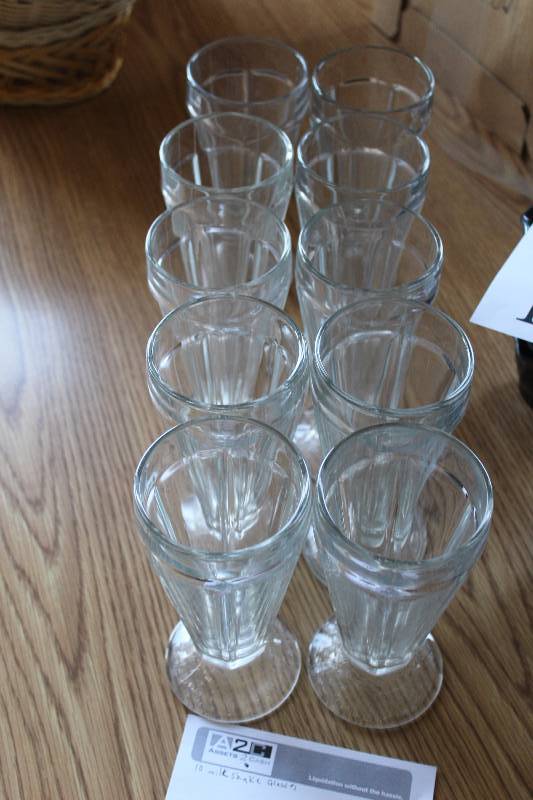 lot 108 image: Lot of (10) Milkshake Glasses