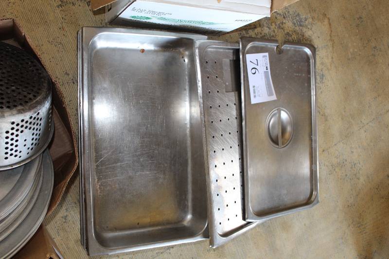 lot 76 image: Lot of (11) Commercial Stainless Steel Trays, Lids - 8) Trays, 3) Lids