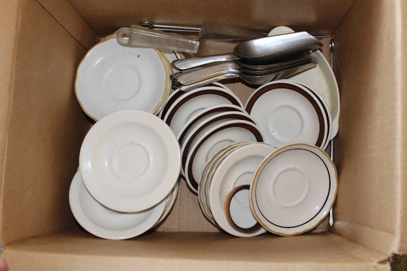 lot 75 image: Box Lot of Saucers