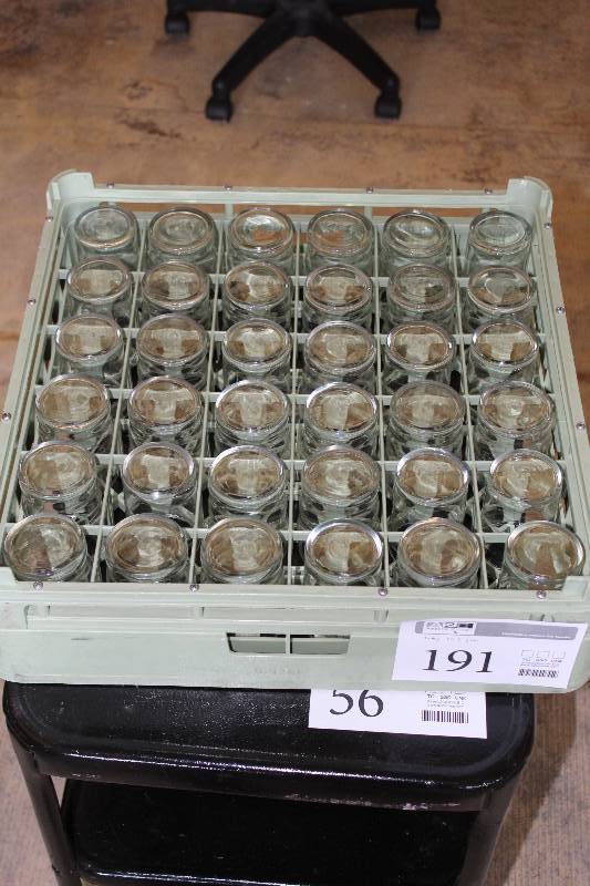 lot 191 image: Lot of (36) Glasses w Wash Tray