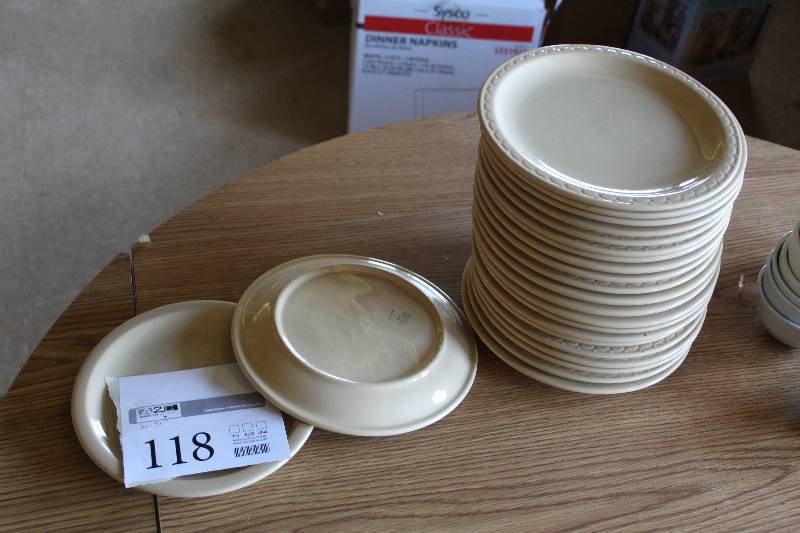 lot 118 image: Lot of (20) Buffalo China Caf 9.5in. Plates