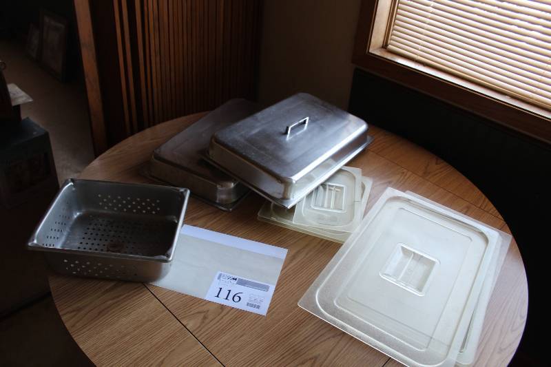 lot 116 image: Lot of (10) Servingware - 2) Metal Lids, 8) Plastic Lids