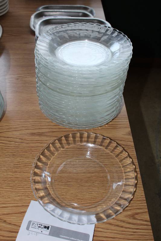 lot 141 image: Lot of (25) 9in. Glass Plates