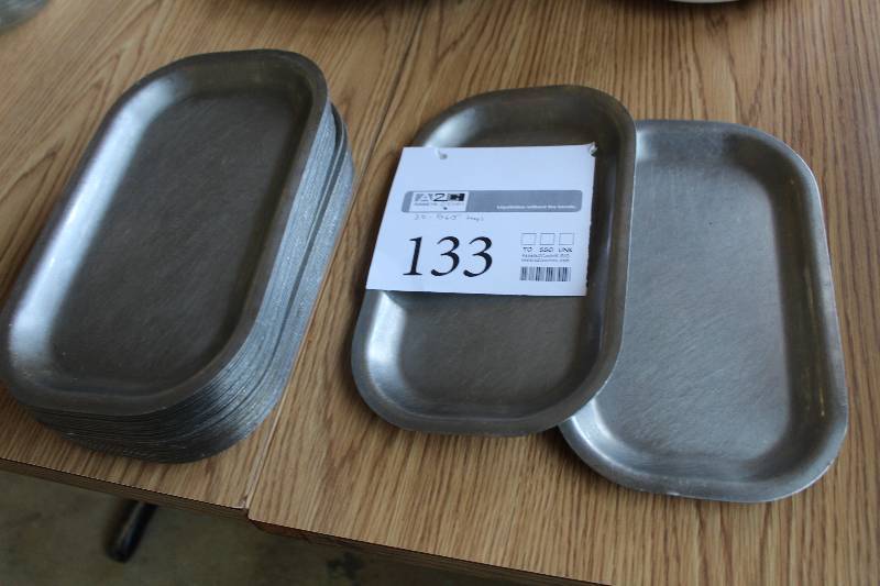 lot 133 image: Lot of (30) 11x6.5in. Trays