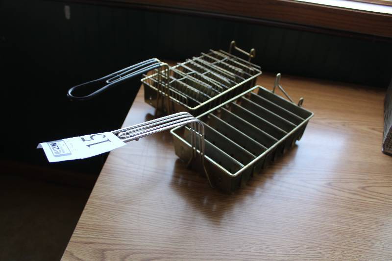 lot 157 image: Lot of (2) Deep Fryer Taco Baskets
