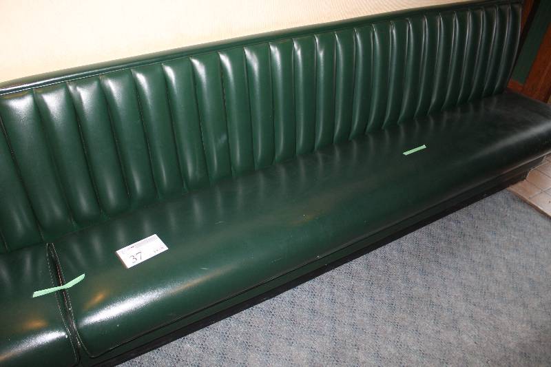 lot 37 image: Commercial Bench