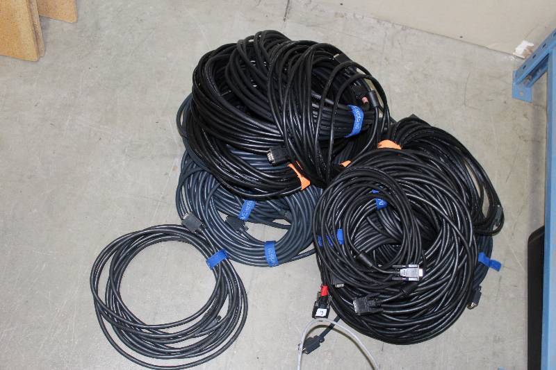 lot 57 image: Pile Lot of AV Cables
