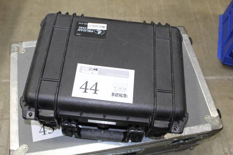 lot 44 image: Superscope CD Player Recorder