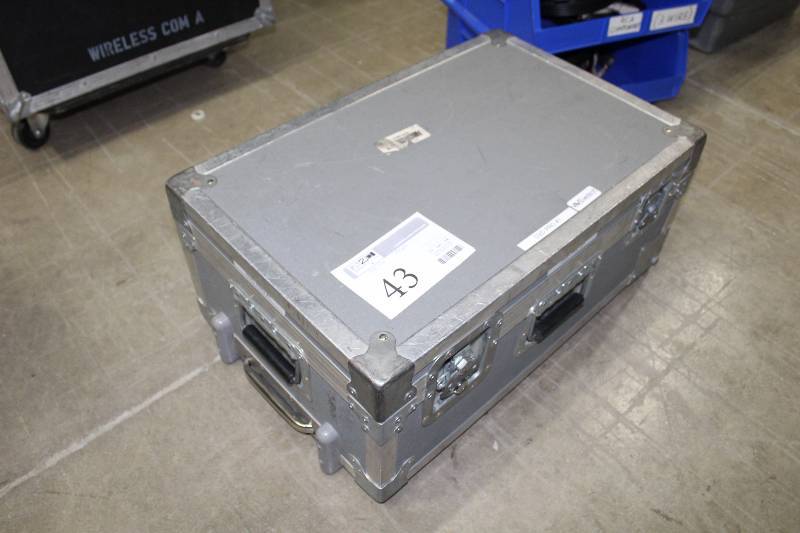 lot 43 image: Pioneer DVD-V8000 DVD Player w Remote Control, Road Case